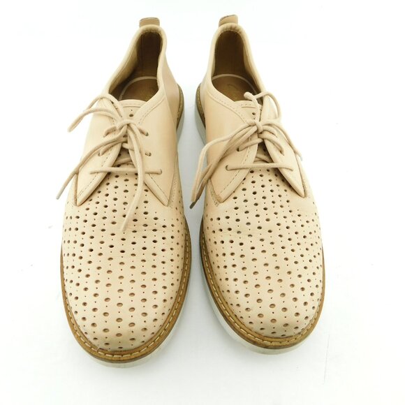 CLARKS Beige Nude Soft Perforated Leather Lace-up Walking Oxfords Sneakers 9 - Picture 2 of 6